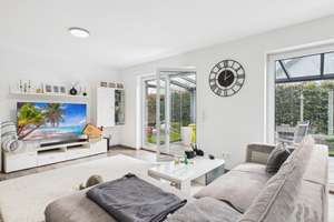 Moderne Doppelhaushälfte in Oldenburg – 134 m² Wohnfläche, Wintergarten, Carport & gepflegter Z – Die vollständige Adresse der Immobilie erhältst du vom Anbieter., 26127 Alexandersfeld, Oldenburg (Oldenburg) – Vorschaubild 4
