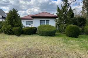 Freistehend als Winkelbungalow