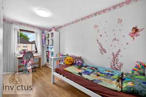 Großzügig, durchdacht u. einladend – ein RMH für die ganze Familie mit Garten u. Garage – Die vollständige Adresse der Immobilie erhältst du vom Anbieter., 74081 Sontheim, Heilbronn – Vorschaubild 11