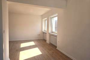 **Geräumige und bezugsfertige 3-Raum in Rüttenscheid** Balkon + Aufzug – Rüttenscheider Str. 169, 45131 Rüttenscheid, Essen – Vorschaubild 4