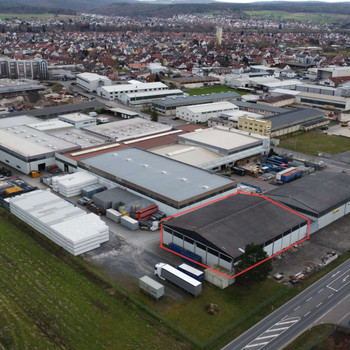 EBENERDIGE HALLE (1.200 m²) + FREIFLÄCHE (ca. 1.000 m²) PREISGÜNSTIG & PROVISIONSFREI  ZU VERMIETEN