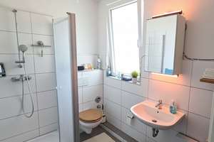 Modernisierte 4-Zimmer-Eigentumswohnung in City-Nähe – Die vollständige Adresse der Immobilie erhältst du vom Anbieter., 26135 Osternburg, Oldenburg (Oldenburg) – Vorschaubild 3