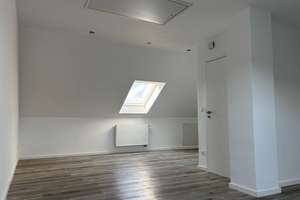 Reihenhaus sonnige Feldrandlage mit Terrasse Balkon 4,5 Zi. 138m² in Frankfurt a. M. Nieder-Eschbach – 60437 Nieder-Eschbach, Frankfurt am Main – Vorschaubild 42