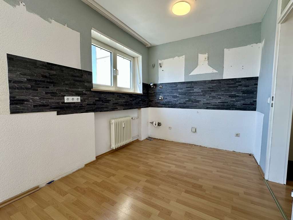 Immobilie in Germersheim - Großzügige 2-Zimmer-Wohnung mit zwei Balkonen, Stellplatz und Keller! - Bild 2