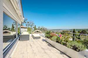 ***Sonnige Villa mit traumhaftem Panoramablick, Garten, Terrasse und Schwimmbad*** – Die vollständige Adresse der Immobilie erhältst du vom Anbieter., 70839 Gerlingen – Vorschaubild 6