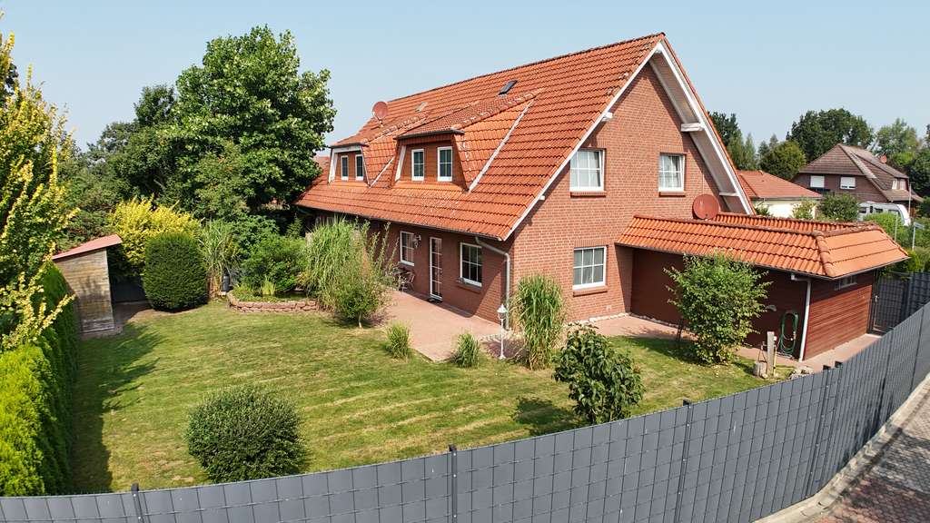 Immobilie in Müden (Aller) - Doppelhaushälfte mit Doppelcarport/Nebengebäude in ruhigem Wohngebiet - Bad und Heizung neu - Bild 2