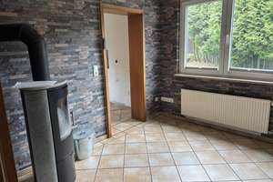 Ehemaliges Bauernhaus mit kompaktem Grundstück und Ausbaupotenzial in Ortslage! – Die vollständige Adresse der Immobilie erhältst du vom Anbieter., 57635 Hasselbach – Vorschaubild 9
