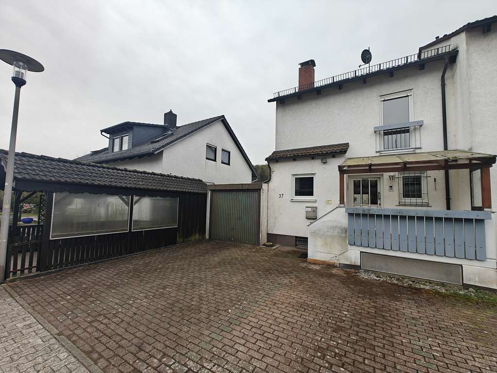 Immobilie in Mauer - Gepflegte Doppelhaushälfte mit Garten, Balkon und ausgebautem Dachgeschoss in ruhiger Lage von Mauer - Bild 0