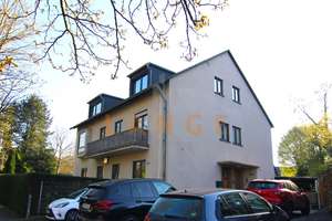 FREISTEHENDES 3 PARTEIEN-
HAUS IN RHEINNÄHE:::
GUTE AUSSTATTUNG:::
4 STELLPLÄTZE:::1 WOHNUNG FREI – Am Büchel 100a, 53173 Plittersdorf, Bonn – Vorschaubild 2
