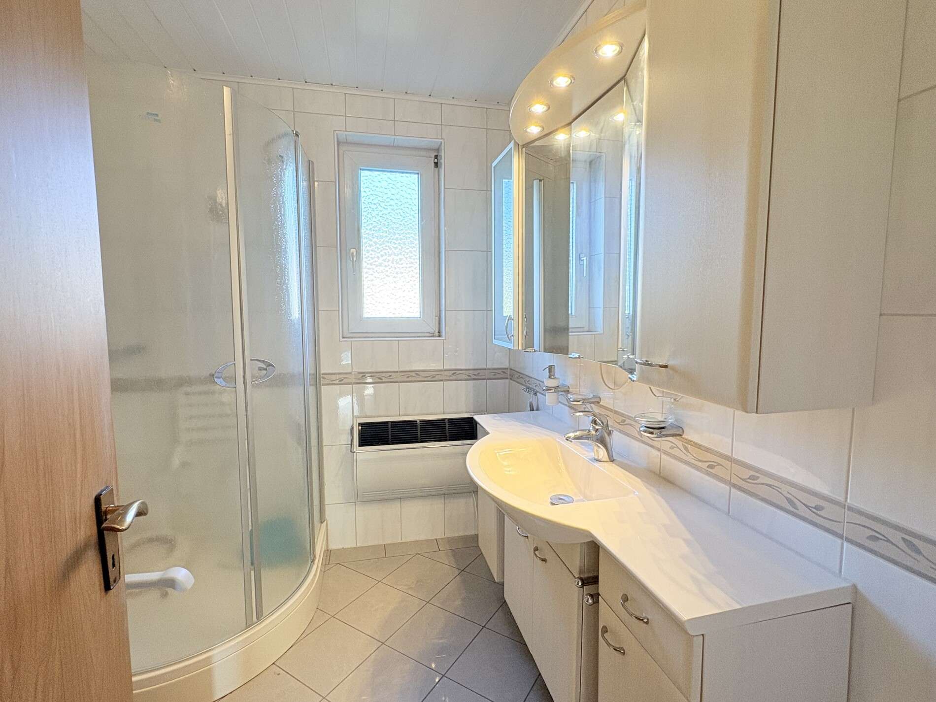 Immobilie in Fronhausen - Vielseitig nutzbar: Ein- bis Zweifamilienhaus mit großem Garten in Oberwalgern - Bild 9