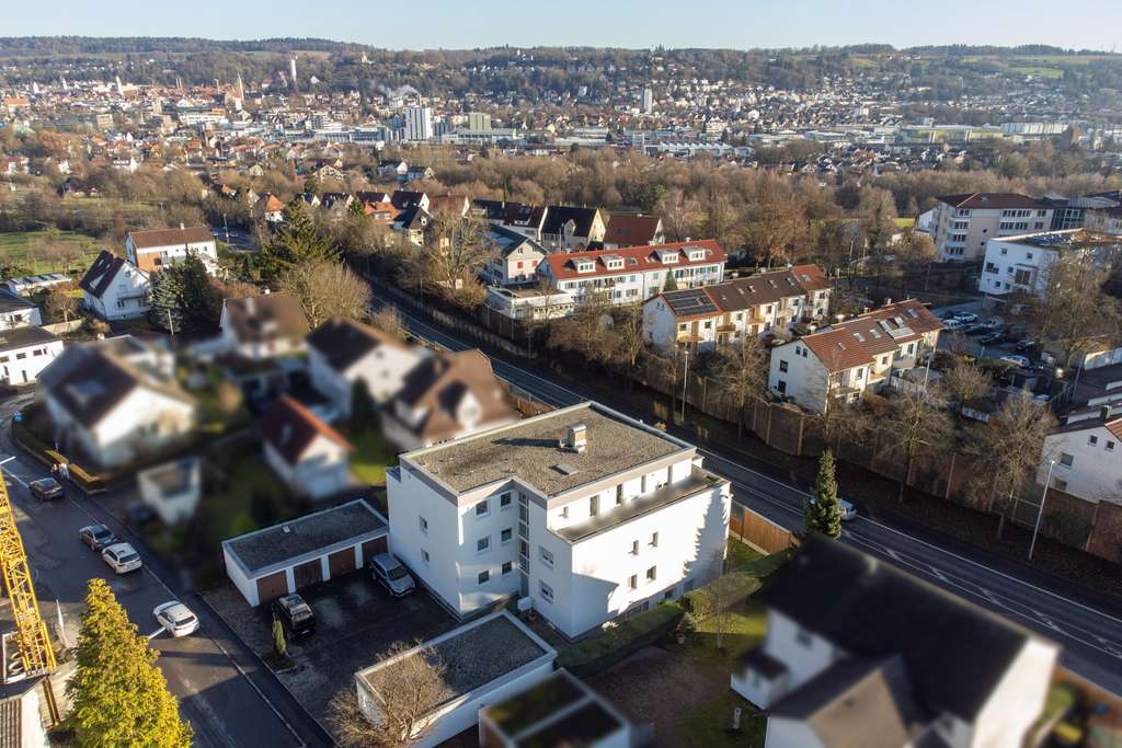 Immobilie in Ravensburg - SANIEREN & EINZIEHEN! Helle, geräumige 2-Zimmerwohnung mit Garage in der beliebten Weststadt - Bild 2