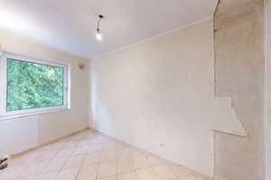 Sanierungsbedürftige Zwei-Zimmer-Wohnung mit Südwestbalkon in ruhiger Lage – 60431 Dornbusch, Frankfurt am Main – Vorschaubild 4
