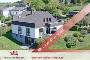 Wohnen mit Traumblick – gepflegtes Haus, mit Terrasse und Garten. – Die vollständige Adresse der Immobilie erhältst du vom Anbieter., 54318 Mertesdorf – Vorschaubild 1