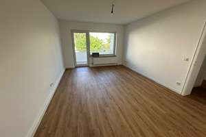 Helle & renovierte 3 Zimmerwohnung mit Balkon in Mainz - Mombach! – Am Stollhenn 6, 55120 Mombach, Mainz – Vorschaubild 2