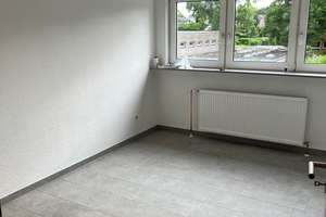 Neu renoviert 2025: helle 2,5-Zimmer-Wohnung mit begehbarem Kleiderschrank in OB-Osterfeld – Die vollständige Adresse der Immobilie erhältst du vom Anbieter., 46119 Osterfeld-Ost, Oberhausen – Vorschaubild 3