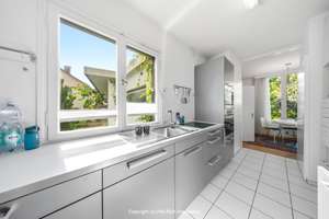 FREIHEIT: Großzügiges Einfamilienhaus mit Einliegerwohnung und großem Garten in KA-Nordweststadt – Die vollständige Adresse der Immobilie erhältst du vom Anbieter., 71685 Nordweststadt, Karlsruhe – Vorschaubild 2
