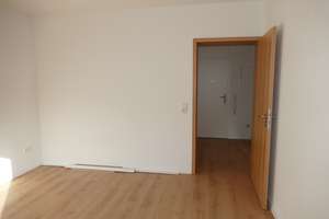 Sofort bezugsfrei: Renovierte 3-Zimmer-Wohnung mit Balkon, Keller und Stellplatz – Oberfeldstr. 1, 76149 Neureut, Karlsruhe – Vorschaubild 7