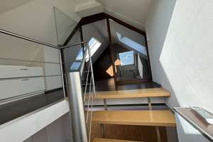 Wohnen über den Dächern - Teilmöblierte Maisonettewohnung mit Skyline-Blick – 60528 Niederrad, Frankfurt am Main – Vorschaubild 17