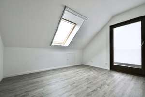 VIEL PLATZ ZUM WOHNEN, ARBEITEN & ENTSPANNEN - GROSSE TERRASSE & POOL- GARAGE FÜR 2 PKW – Heiterwanger Weg 36 po, 12209 Lichterfelde, Berlin – Vorschaubild 23