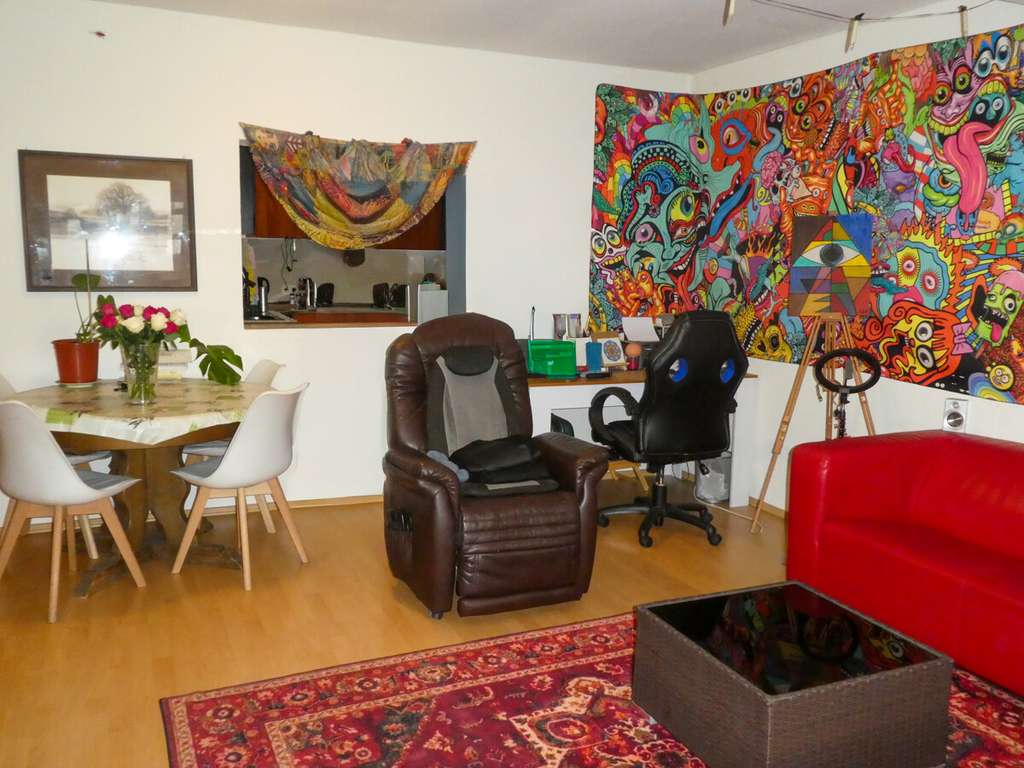 Immobilie in Hochspeyer - Erdgeschoßwohnung in einer Alten Stadtvilla mit Gartenanteil - Bild 0