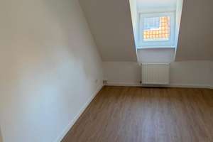 Neu renovierte  2,5-Zimmer-Dachgeschosswohnung mit Balkon in Düsseldorf Wersten in ruhiger Lage  – Die vollständige Adresse der Immobilie erhältst du vom Anbieter., 40591 Wersten, Düsseldorf – Vorschaubild 5