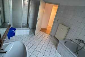 Ansprechende und modernisierte 5-Raum-DG-Wohnung mit EBK in Magdeburg – Schmidtstr. 28d, 29124 Magdeburg – Vorschaubild 6