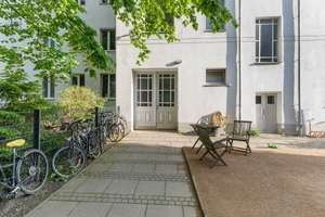 Exklusive Altbauwohnung mit Kamin, Fischgrätparkett und Südbalkon – Die vollständige Adresse der Immobilie erhältst du vom Anbieter., 10247 Friedrichshain, Berlin – Vorschaubild 15