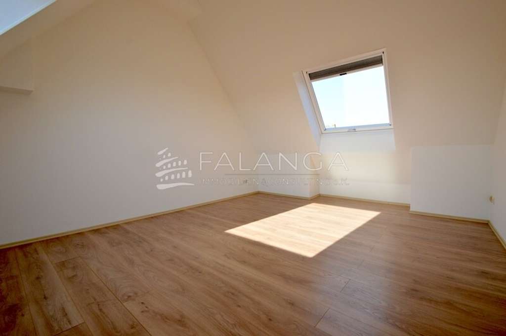 Immobilie in Budenheim - Falanga Immobilien - Außergewöhnliche charmante Maisonette-Galerie-Wohnung  in Budenheim! - Bild 3