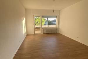 Helle, frisch renovierte 2-Zimmer-Wohnung, 2 Balkone, inkl. neuer Einbauküche in Mainz-Bretzenheim