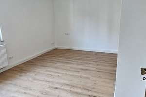 Erstbezug nach Renovierung: 3-Zimmer-Wohnung mit Loggia am Marienplatz – Die vollständige Adresse der Immobilie erhältst du vom Anbieter., 70178 Karlshöhe, Stuttgart – Vorschaubild 4
