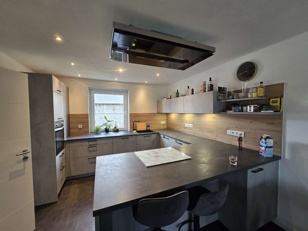 Immobilie in Ampfing - ... modernisierte DHH in Massivbauweise und Keller in sehr ruhiger Lage in Ampfing ... - Bild 0