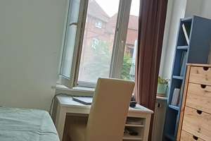 Zuhause mit 4 Zimmern und Balkon in Stuttgart – Tunnelstraße 14A, 70469 Bahnhof Feuerbach, Stuttgart – Vorschaubild 4