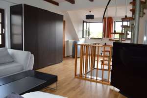 Möbliertes 1 Zimmer-Apartment im Dachgeschoß, mit großem Garten, für 12 Monate zu vermieten – sagemühler steig 54, 13503 Heiligensee, Berlin – Vorschaubild 3