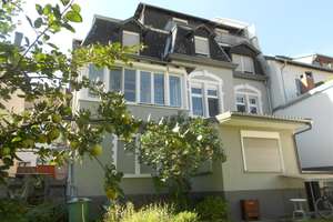 Solide Kapitalanlage in Top Lage!  Mehrfamilienhaus (4 Parteien) mit 653 qm Grundst.fl.