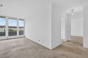 Milbertshofen: 3 Zi. | ca. 91 m² | 4. OG | gr. Balkon | techn. kernsaniert | 2 Bäder | offene Küche – Die vollständige Adresse der Immobilie erhältst du vom Anbieter., 80807 Milbertshofen, München – Vorschaubild 3