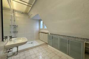 Großzügiges 2-Parteienhaus mit großem Grundstück, Terrasse & Wellnessbereich in Köln-Lövenich – Die vollständige Adresse der Immobilie erhältst du vom Anbieter., 50859 Lövenich, Köln – Vorschaubild 22