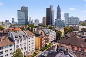 SKYLINE VOM EIGENEN BALKON GENIESSEN - Sanierte 3-Zimmer-Wohnung in zentraler A-Lage Bockenheims
