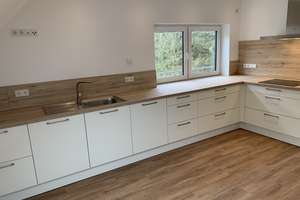 Exklusive klimatisierte Masionettewohnung mit hochwertiger Küche und Loggia – Die vollständige Adresse der Immobilie erhältst du vom Anbieter., 51643 Gummersbach – Vorschaubild 2