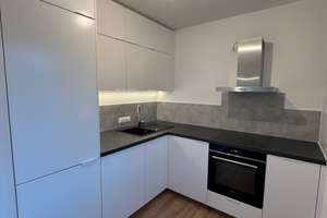 Erstbezug nach Renovierung: 3-Zimmer-Wohnung mit 2 Balkonen und Gäste-WC – 40472 Unterrath, Düsseldorf – Vorschaubild 2