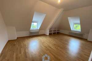 2 ZKB Wohnung mit Turmerker in schöner Altbauvilla an der Biebricher Allee – Wiesbaden – Vorschaubild 1