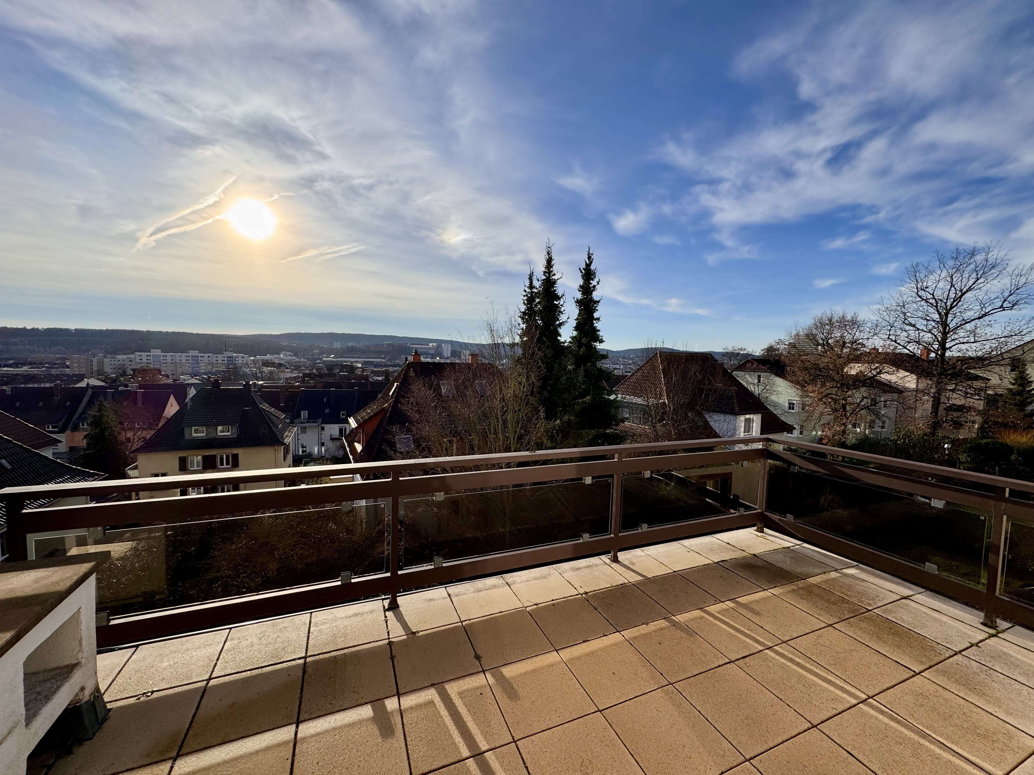 KL-Nähe Fliegerstraße - Stilvolles Ein-/ Zweifamilienhaus mit Blick über die Stadt, Kaiserslautern – Bild 4