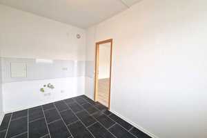 2-Zimmer-Wohnung im 5. Obergeschoss zu vermieten – Ringstraße 49, 4209 Leipzig – Vorschaubild 6