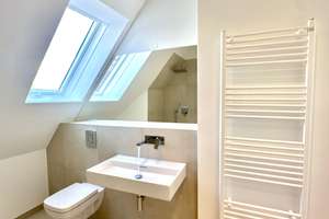 Lichtdurchflutete 4-Zi.-Dachgeschosswohnung mit sonniger Terrasse - Eine Oase der Ruhe! – 10823 Schöneberg, Berlin – Vorschaubild 21