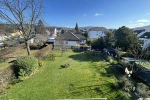 Gepflegte Dachgeschosswohnung mit großer Dachterrasse in Bonn-Plittersdorf!