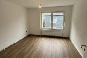 Renovierte  Wohnung in Wuppertal Barmen im Grünen mit Stellplatz – Futterstrasse 10, 42287 Barmen, Wuppertal – Vorschaubild 5