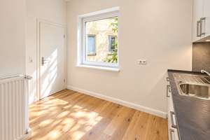 Altbaucharme & Citynähe: Hochwertig renovierte 2-Zimmer-Wohnung mit Balkon – courtagefrei – 20535 Hamm, Hamburg – Vorschaubild 13