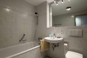 Gemütliche 2-Zimmer Wohnung mit verglaster Loggia in München-Laim – Lautensackstraße 29, 80687 Friedenheim, München – Vorschaubild 4