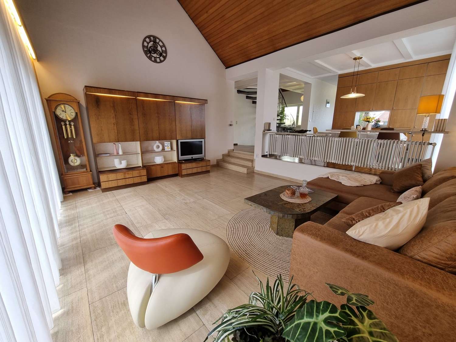 Immobilie in Röthenbach an der Pegnitz - Arbeiten und Wohnen auf einem Grundstück - Haus und Gewerberäume in zentraler Wohnlage - Bild 4