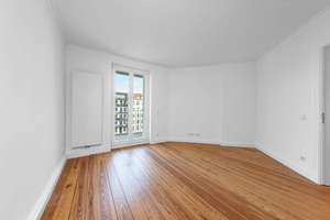 Tradition trifft Moderne: Stilvoll sanierte Altbauwohnung in bester Lage! ++Courtagefrei++