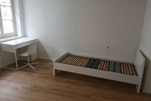 Möblierte 1-Zimmer-Wohnung mit Küche im Zentrum – Heilig Kreuz Str. x, 86152 Georgs- und Kreuzviertel, Augsburg – Vorschaubild 2